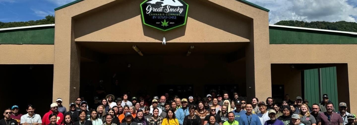 cherokee-tribe-launches-recreational-marijuana-sale,-attracts-large-crowds-|-where-to-buy-cbd-oil-online