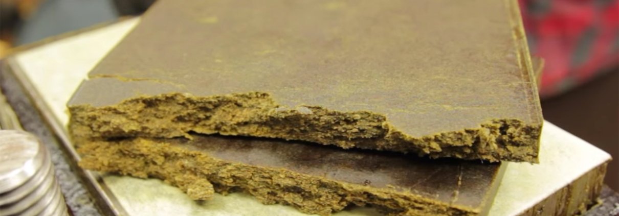 how-to-make-dry-sift-hash:-a-solventless-masterclass-|-where-to-order-skittles-moonrock-online