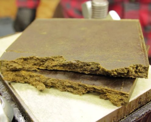 how-to-make-dry-sift-hash:-a-solventless-masterclass-|-where-to-order-skittles-moonrock-online