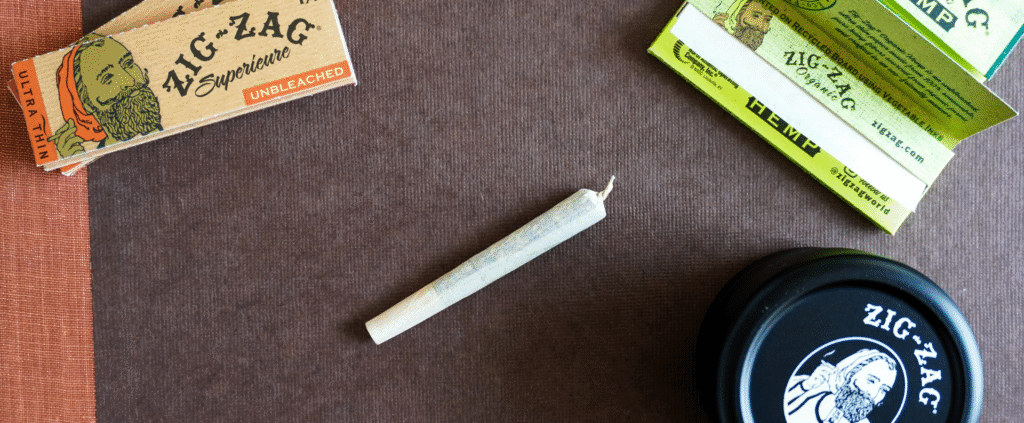 we-learn-how-to-roll-an-amazing-joint-with-zig-zag-|-how-to-order-skittles-moonrock-online
